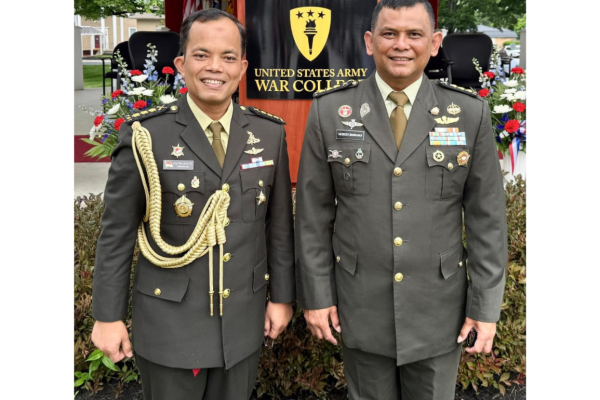 Perwira TNI AD Lulus dari U.S. Army War College