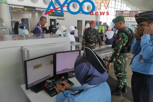 Cegah Ancaman Bom, Tim Jihandak Yonzipur 1/DD Sterilisasi Pesawat Saudi Arabian Airlines SVA 5688 di Bandara Kualanamu