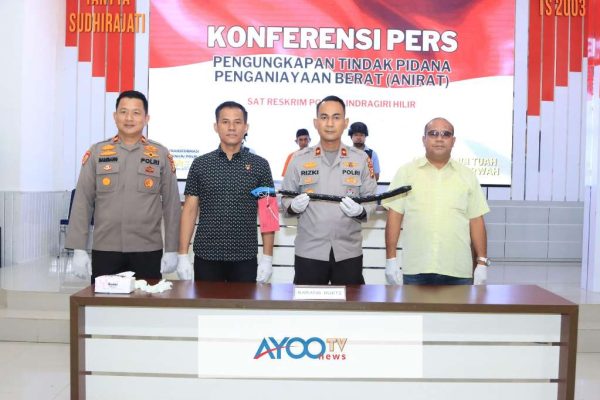 Polres Inhil Gelar Konferensi Pers Kasus Penganiayaan di Desa Kuala Patah